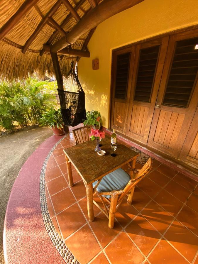 Point Albergue Troncones